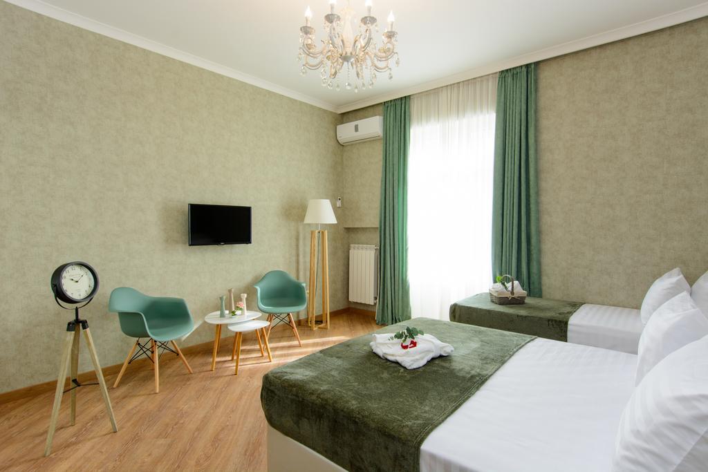 Dat Exx Apartments On Marjanishvili Tbilisi Ngoại thất bức ảnh