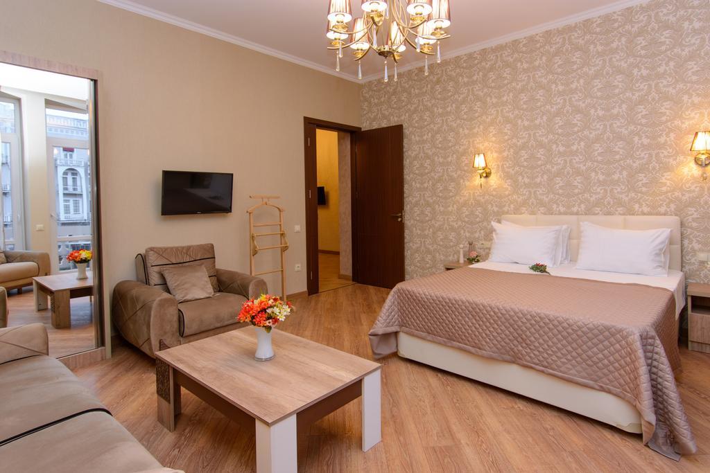 Dat Exx Apartments On Marjanishvili Tbilisi Ngoại thất bức ảnh