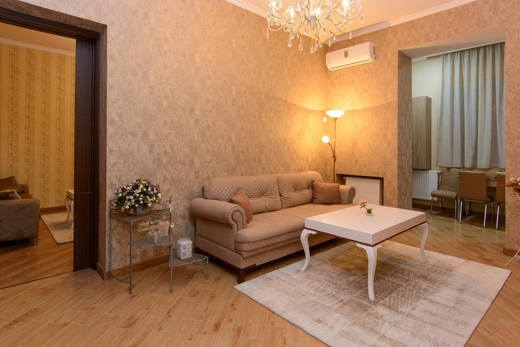 Dat Exx Apartments On Marjanishvili Tbilisi Ngoại thất bức ảnh