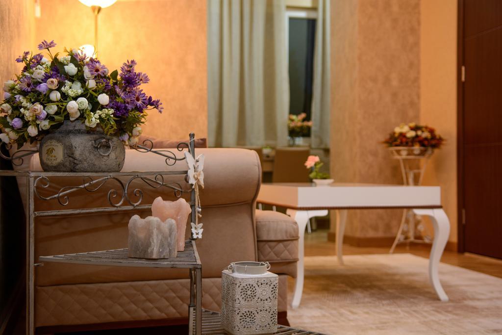 Dat Exx Apartments On Marjanishvili Tbilisi Ngoại thất bức ảnh