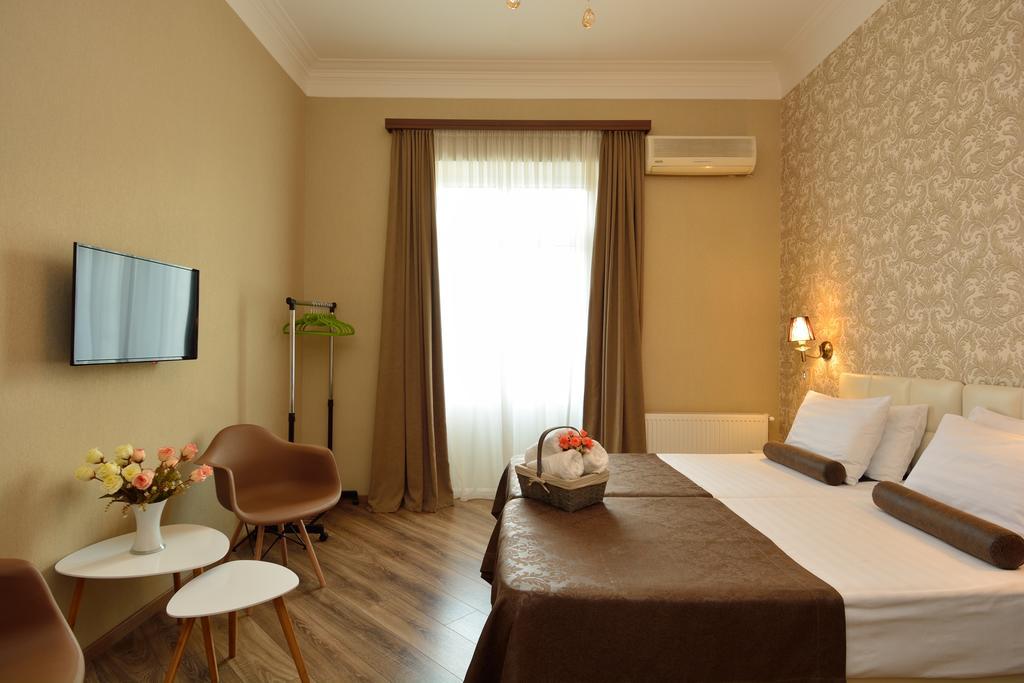 Dat Exx Apartments On Marjanishvili Tbilisi Ngoại thất bức ảnh