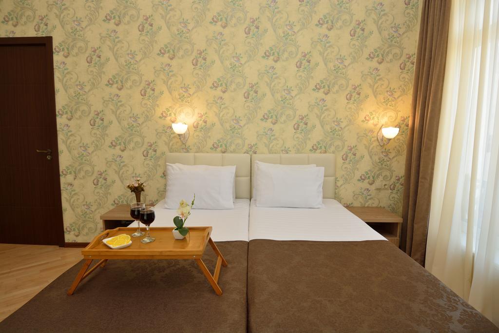 Dat Exx Apartments On Marjanishvili Tbilisi Ngoại thất bức ảnh