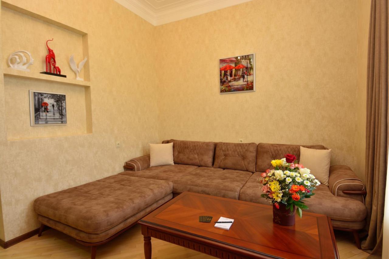 Dat Exx Apartments On Marjanishvili Tbilisi Ngoại thất bức ảnh