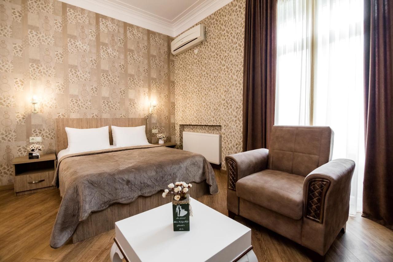 Dat Exx Apartments On Marjanishvili Tbilisi Ngoại thất bức ảnh