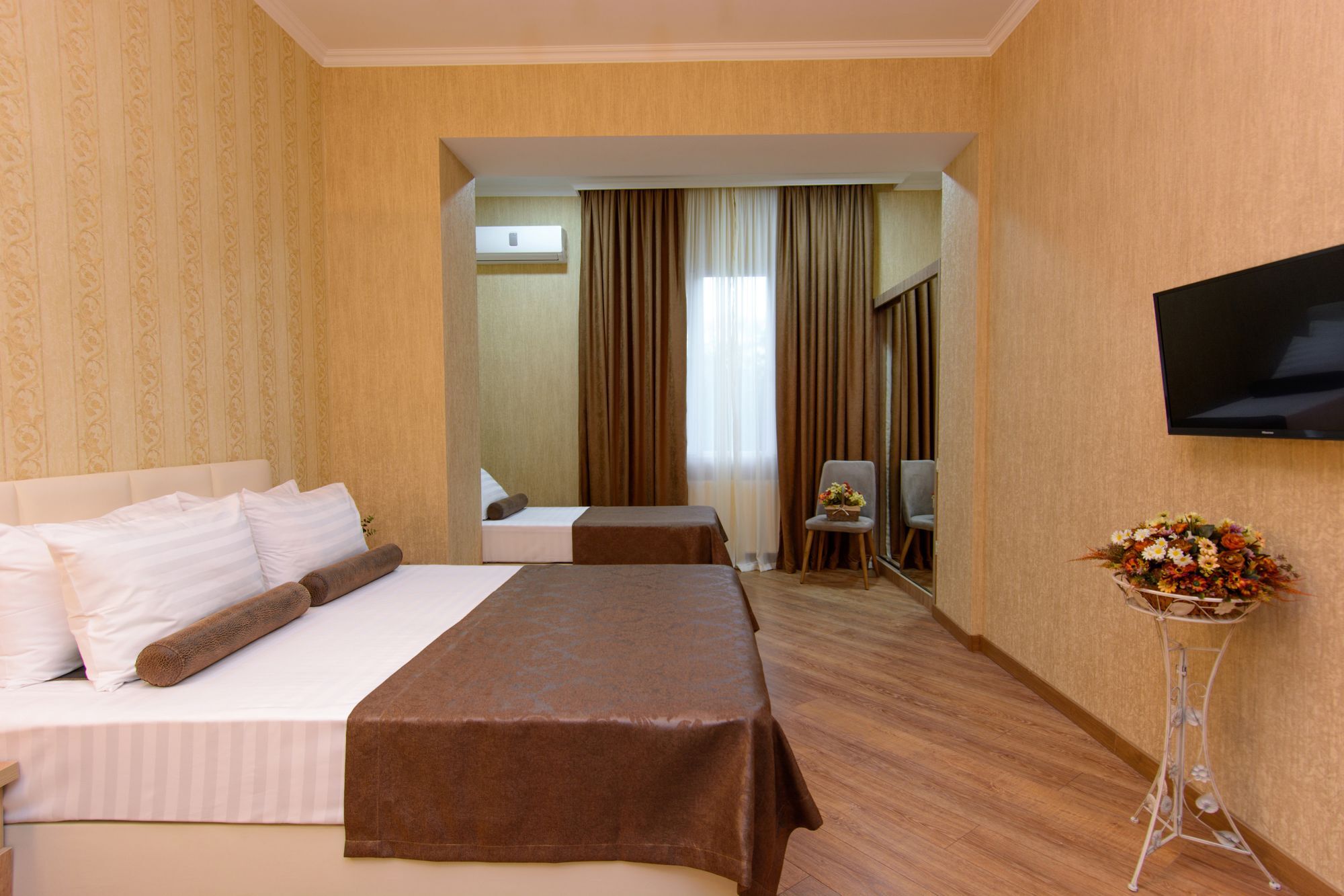 Dat Exx Apartments On Marjanishvili Tbilisi Ngoại thất bức ảnh